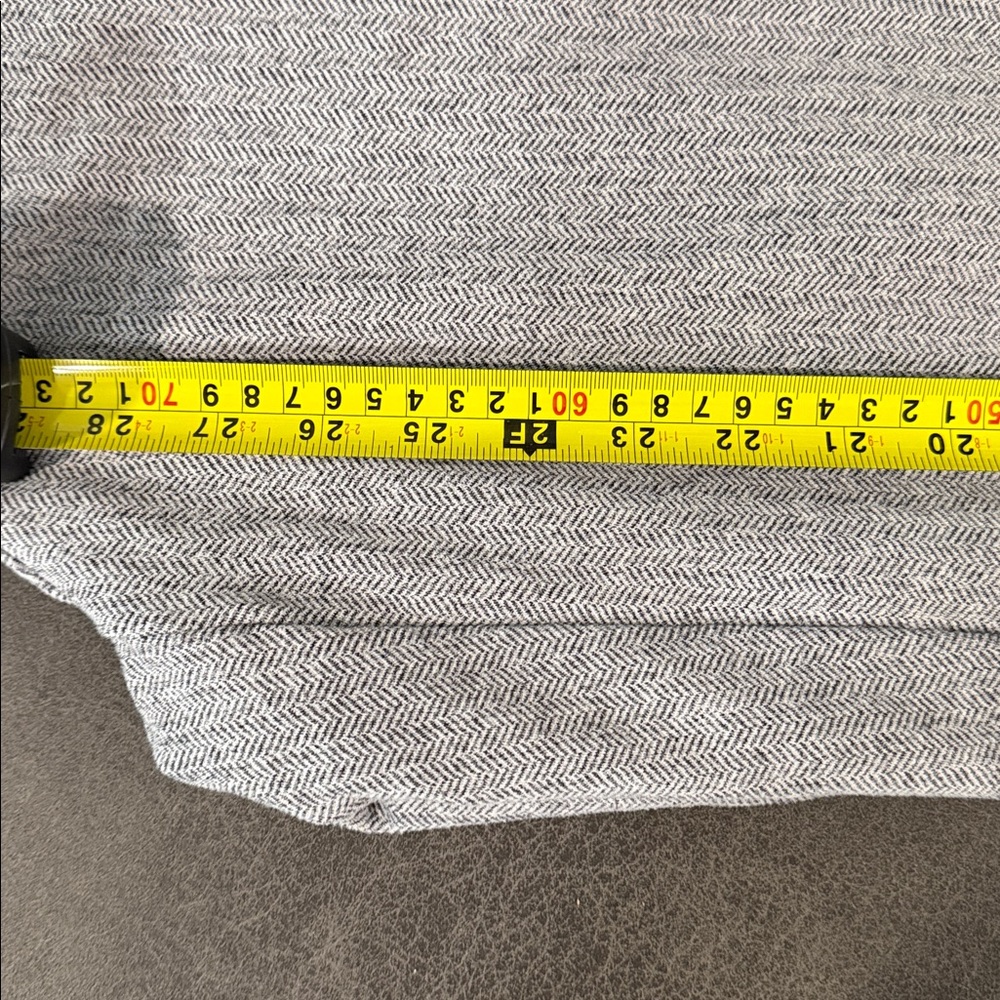 Daydrift High-Rise Wide-Leg Trouser
SHORT Herringbone “28 inseam - Picture 7 of 7